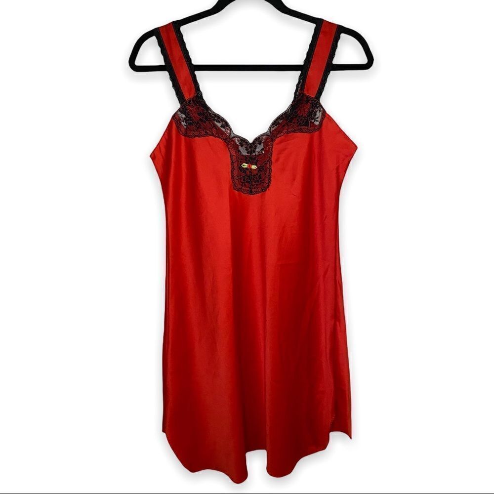 VTG Romantic Red Lace Lined Slip (S) tagged Etage by Brandywine. - Picture 1 of 4